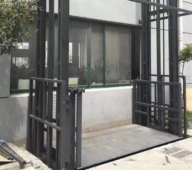 黄山导轨式施工升降机助力民生工程提速增效